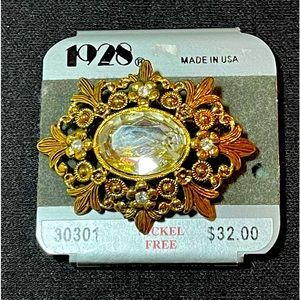 301 - 1928 Gold tone  with Crystal brooch